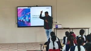 Guest Lecture on “Software Engineering Beyond the Classroom”